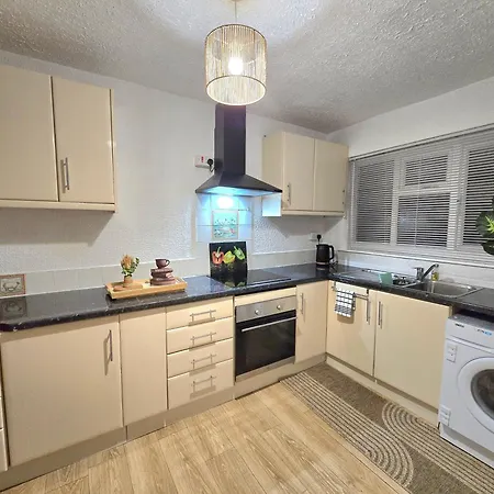شقة 3-bedroom Next To Southmead Hospital بريستول