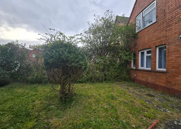 3-bedroom Next To Southmead Hospital ブリストル