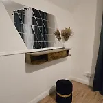 3-bedroom Next To Southmead Hospital דירה
