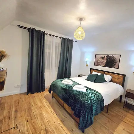 3-bedroom Next To Southmead Hospital Bristol