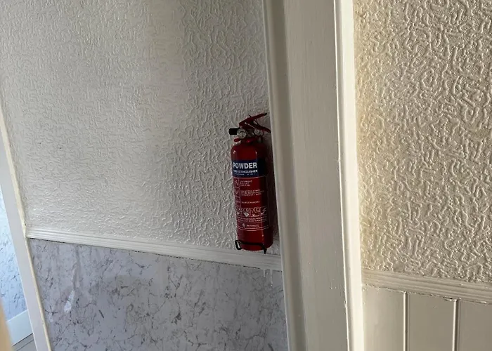 דירה 3-bedroom Next To Southmead Hospital *